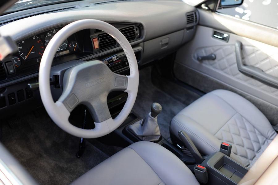  Mazda 626 1991 года  (фото 35 из 36)